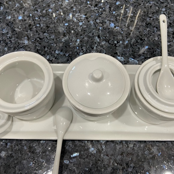 Kitchen - Picture 2 of 4